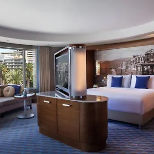 renaissance-izmir-hotel.hotelsofizmir.com/